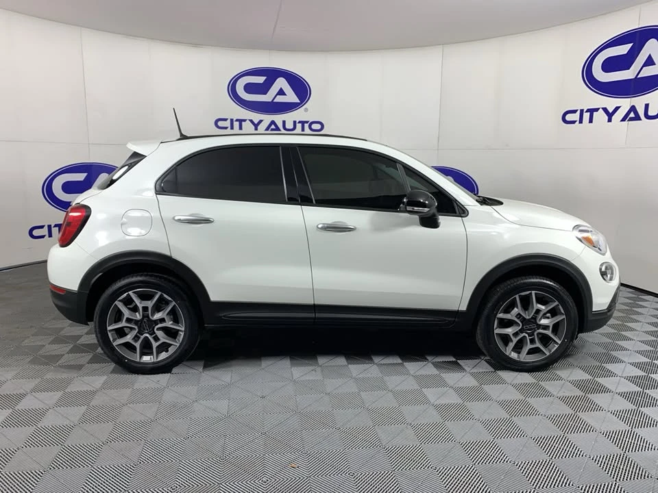2022 Fiat 500 - Image 2 of 20
