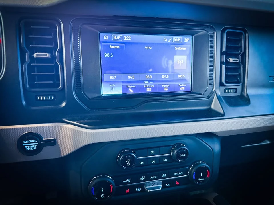 2022 Ford Bronco 6th Gen - Image 9 of 11