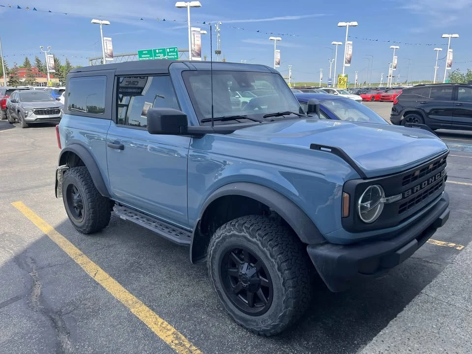 2022 Ford Bronco 6th Gen - Image 2 of 9