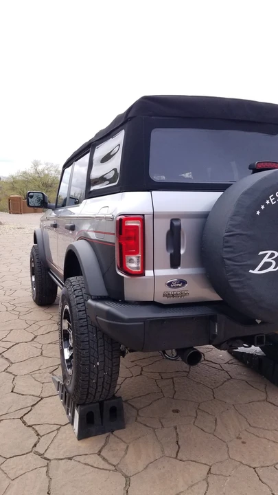 2022 Ford Bronco 6th Gen - Image 8 of 31