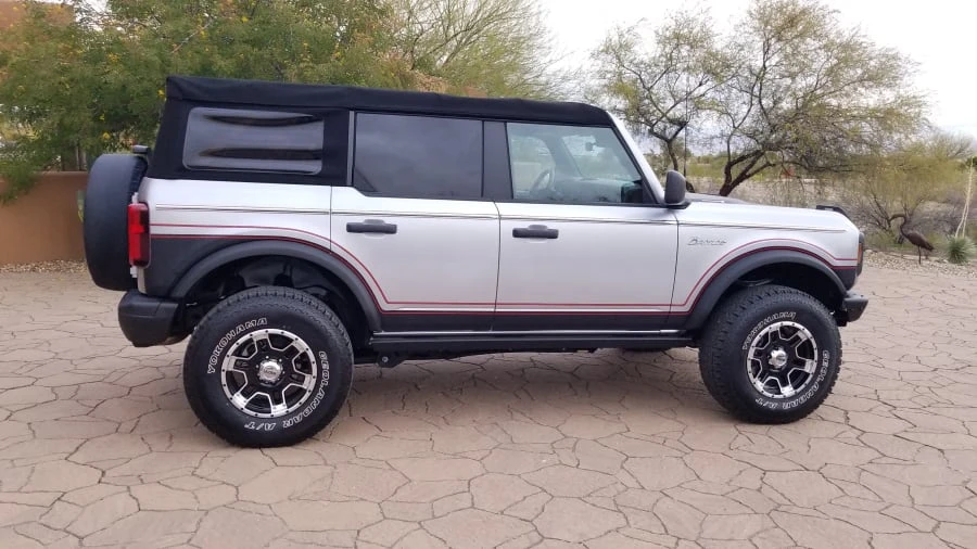 2022 Ford Bronco 6th Gen - Image 18 of 31