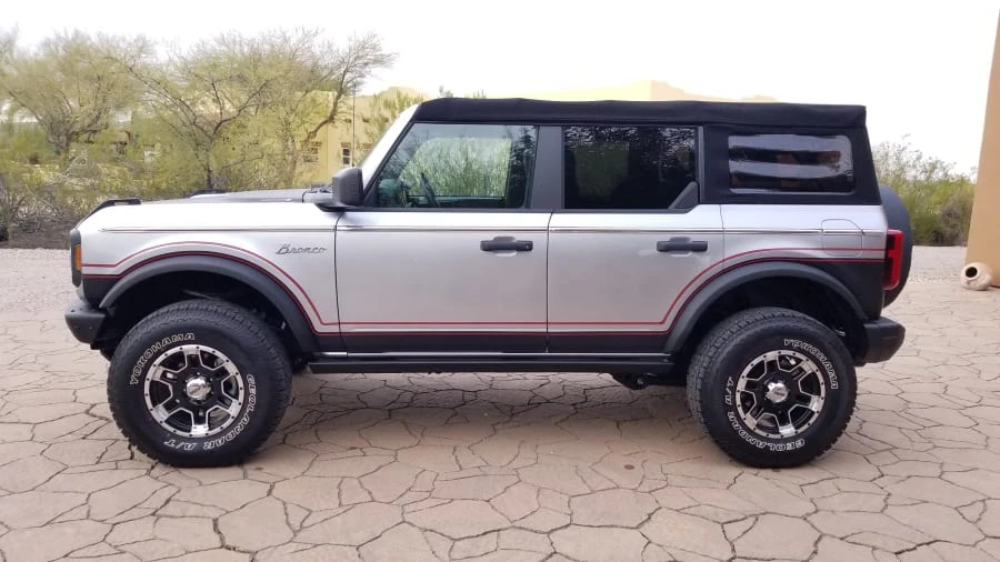 2022 Ford Bronco 6th Gen - Image 2 of 31