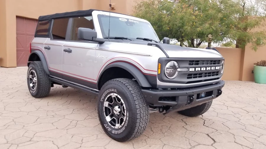 2022 Ford Bronco 6th Gen - Image 6 of 31