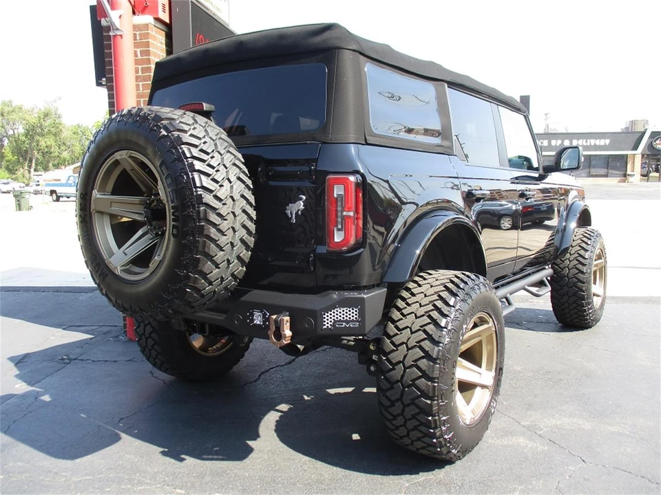 2022 Ford Bronco 6th Gen - Image 9 of 31