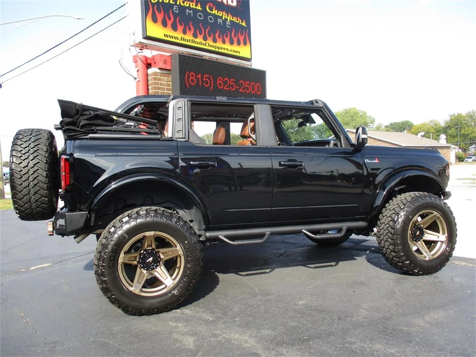 2022 Ford Bronco 6th Gen - Image 26 of 31