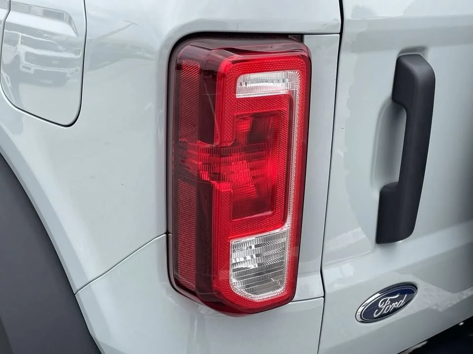 2022 Ford Bronco 6th Gen - Image 5 of 8