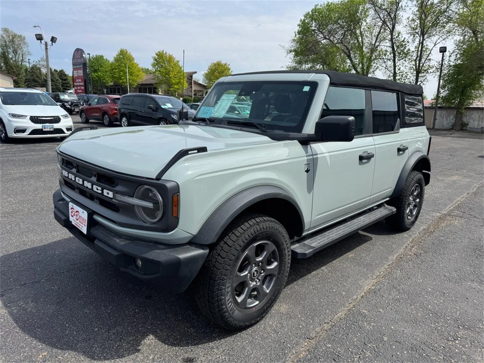2022 Ford Bronco 6th Gen - Image 5 of 31