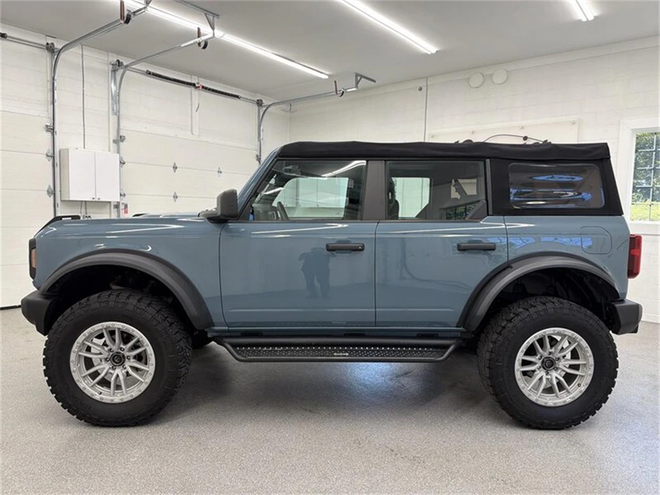 2022 Ford Bronco 6th Gen - Image 8 of 16