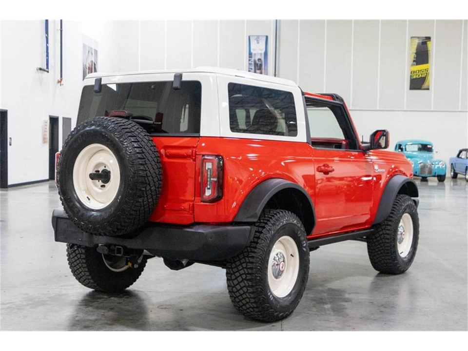 2022 Ford Bronco 6th Gen - Image 6 of 31