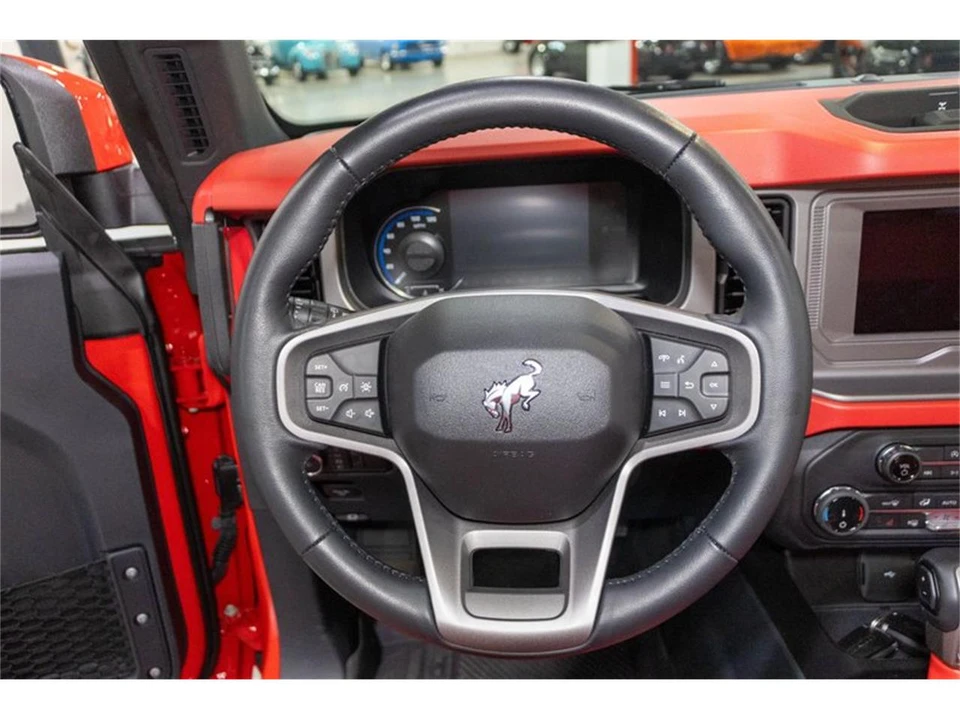 2022 Ford Bronco 6th Gen - Image 11 of 31