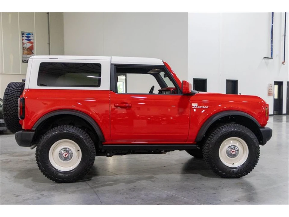 2022 Ford Bronco 6th Gen - Image 23 of 31