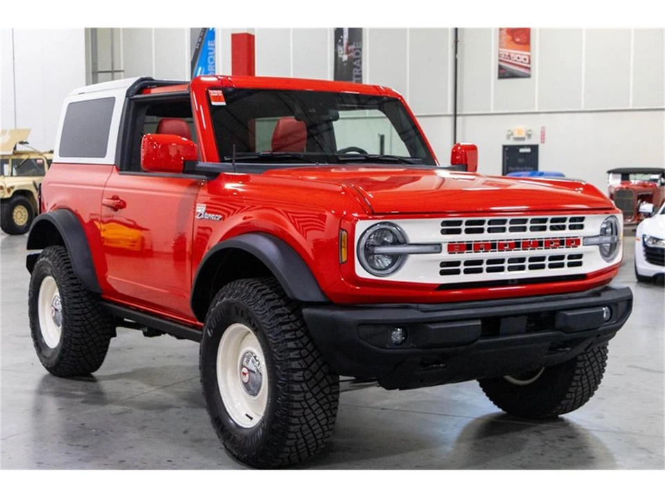 2022 Ford Bronco 6th Gen - Image 8 of 31