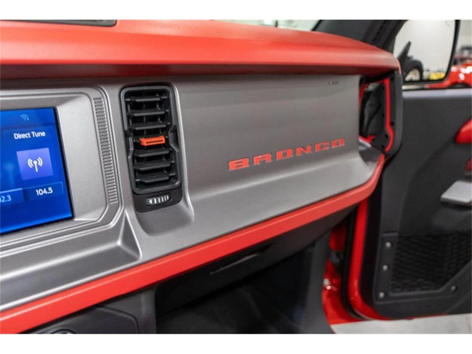 2022 Ford Bronco 6th Gen - Image 14 of 31