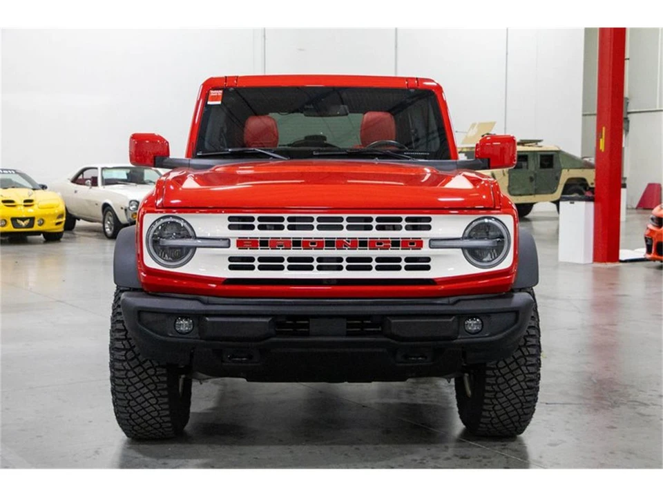 2022 Ford Bronco 6th Gen - Image 9 of 31