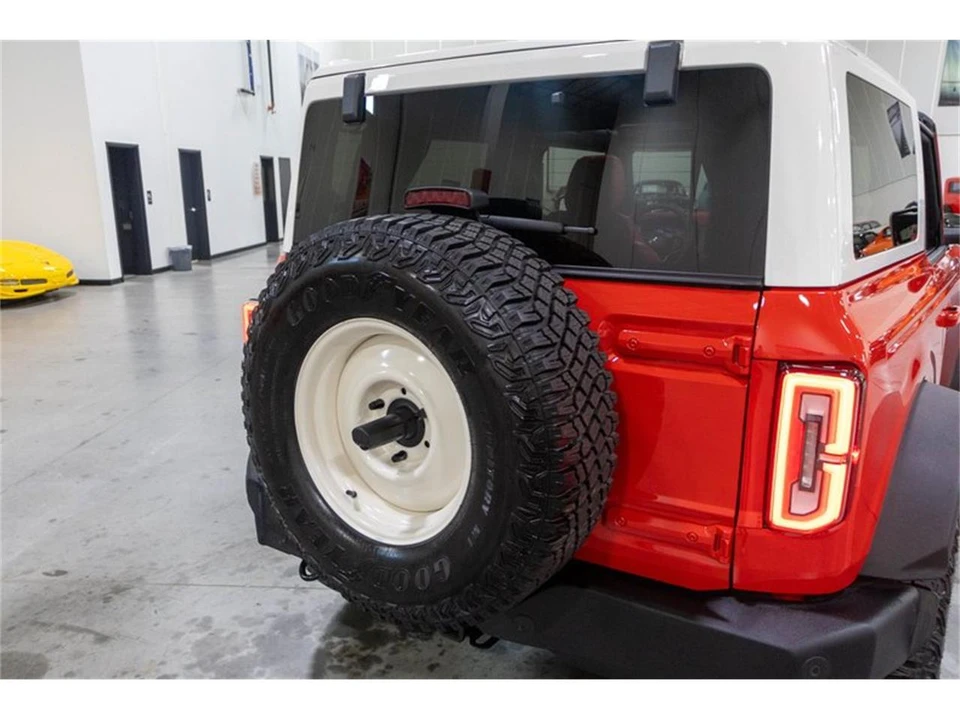 2022 Ford Bronco 6th Gen - Image 30 of 31