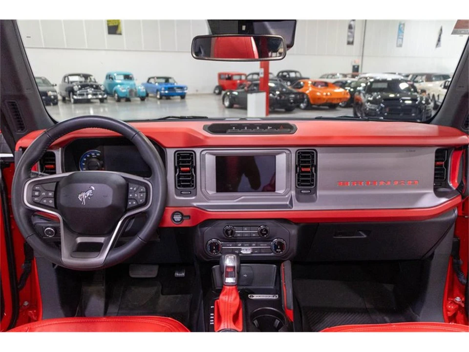 2022 Ford Bronco 6th Gen - Image 10 of 31