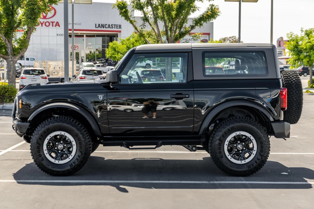 2022 Ford Bronco 6th Gen - Image 3 of 31
