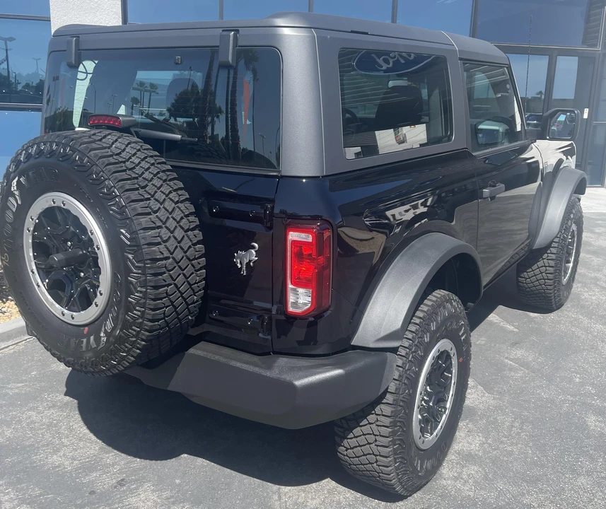 2022 Ford Bronco 6th Gen - Image 17 of 31