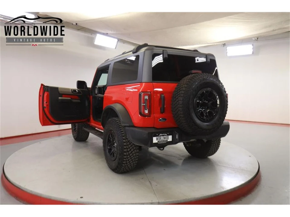 2022 Ford Bronco 6th Gen - Image 28 of 31