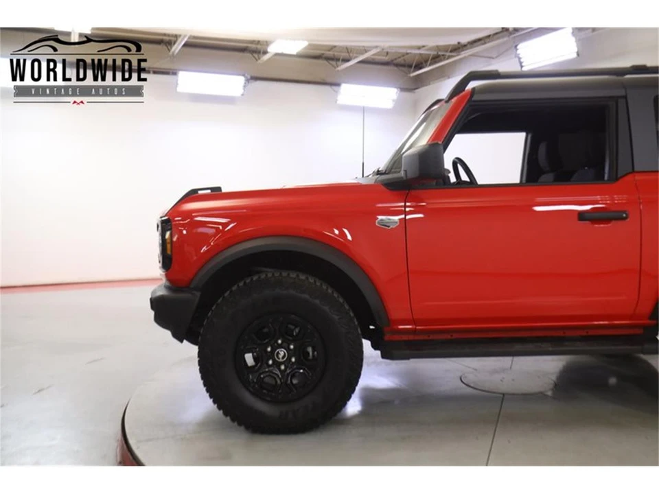 2022 Ford Bronco 6th Gen - Image 11 of 31