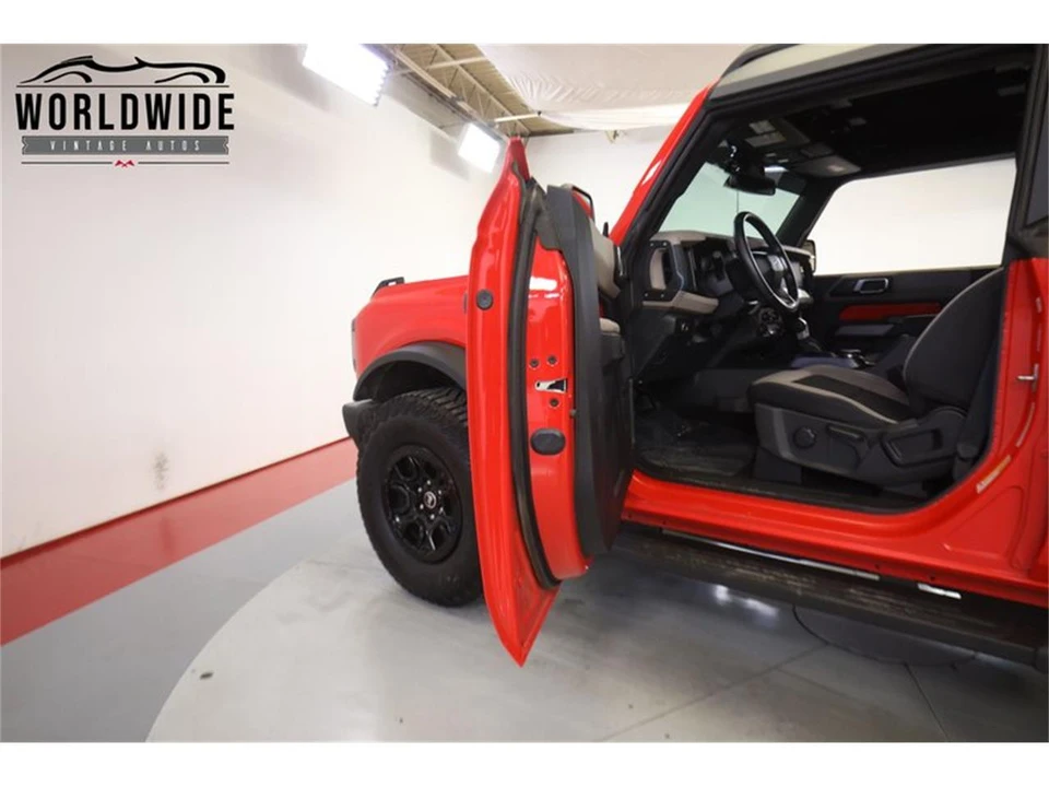 2022 Ford Bronco 6th Gen - Image 29 of 31