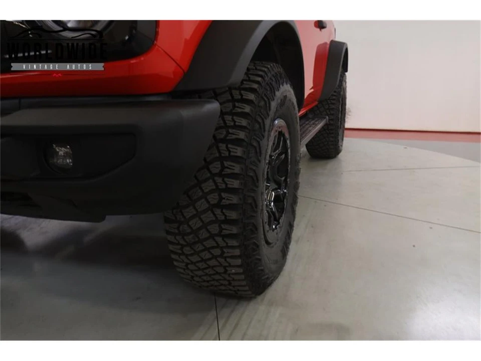 2022 Ford Bronco 6th Gen - Image 15 of 31