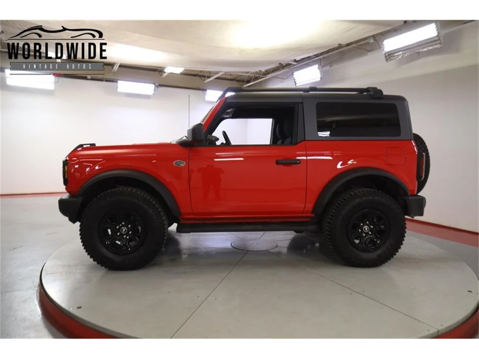 2022 Ford Bronco 6th Gen - Image 3 of 31
