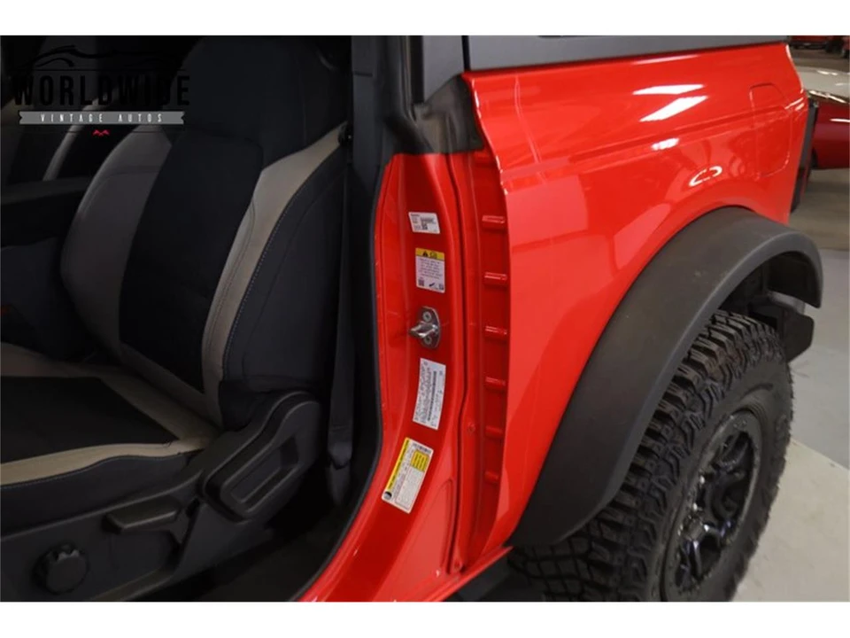 2022 Ford Bronco 6th Gen - Image 30 of 31