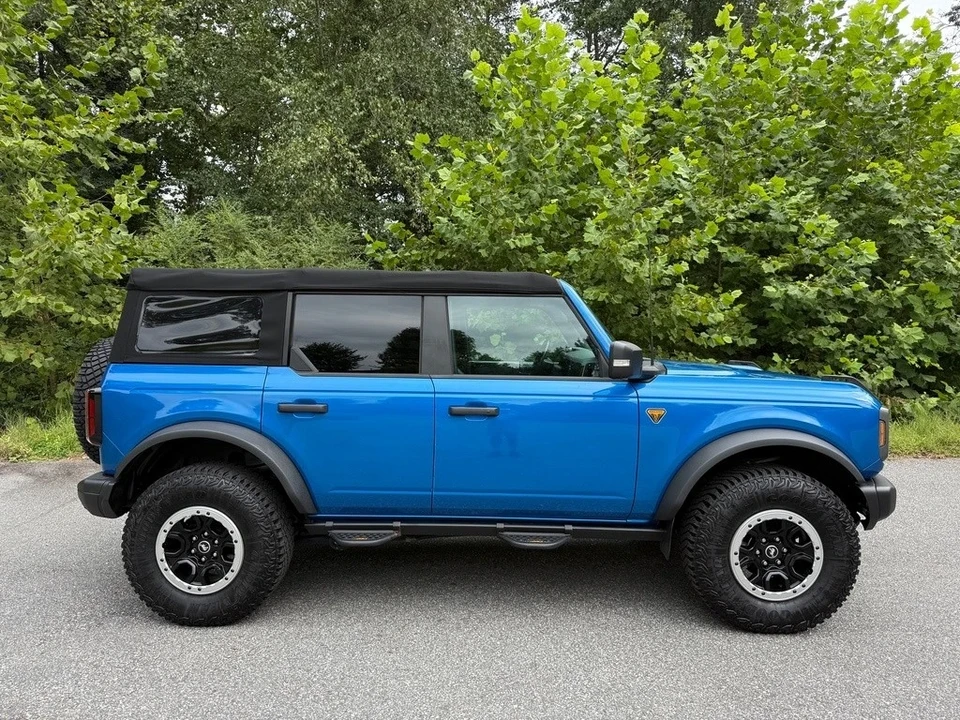 2022 Ford Bronco 6th Gen - Image 5 of 21