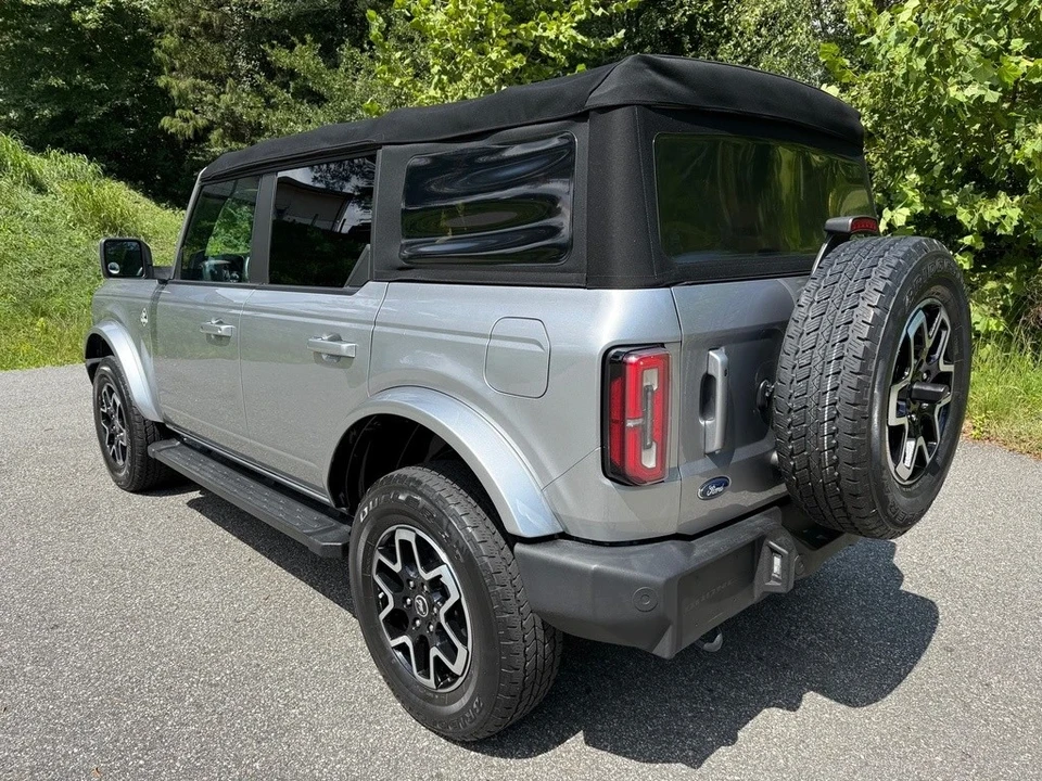 2022 Ford Bronco 6th Gen - Image 8 of 21