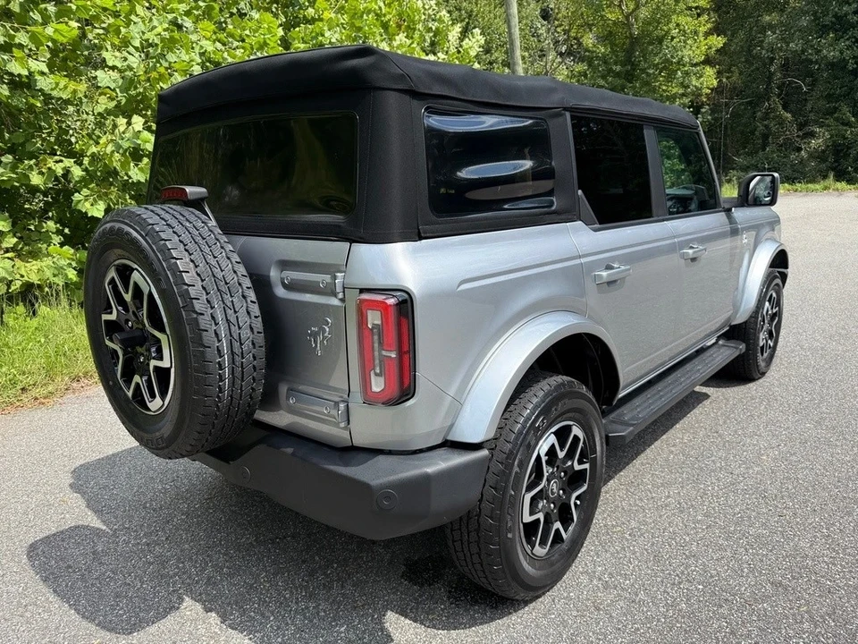 2022 Ford Bronco 6th Gen - Image 6 of 21