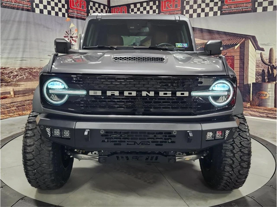 2022 Ford Bronco 6th Gen - Image 3 of 31