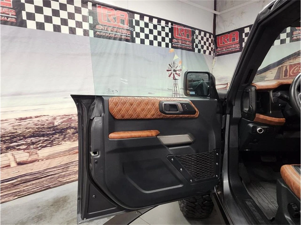 2022 Ford Bronco 6th Gen - Image 25 of 31