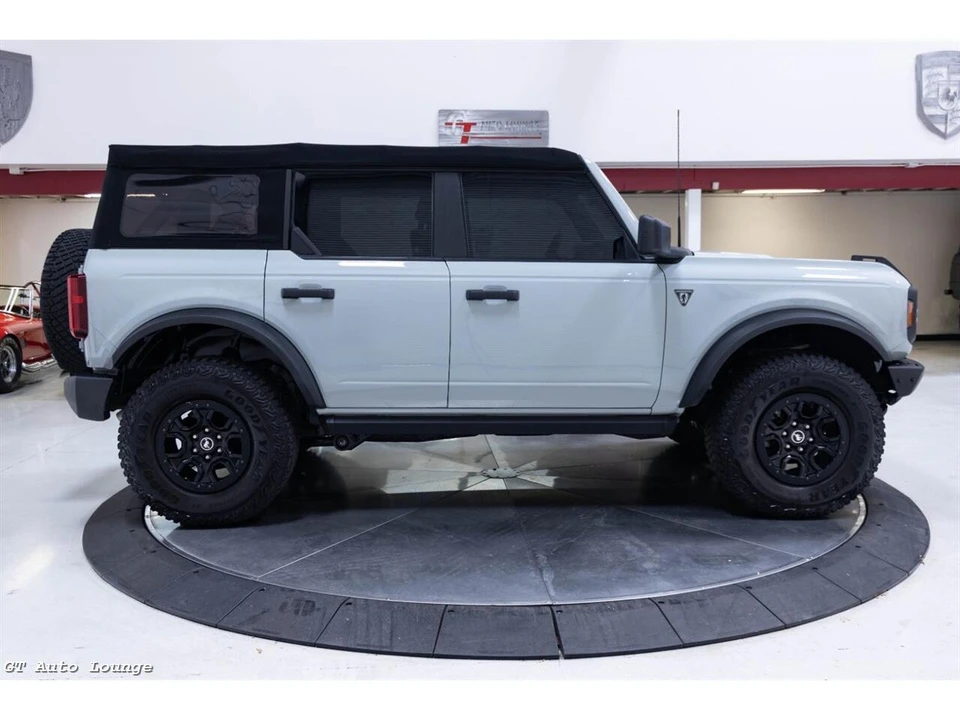 2022 Ford Bronco 6th Gen - Image 4 of 31