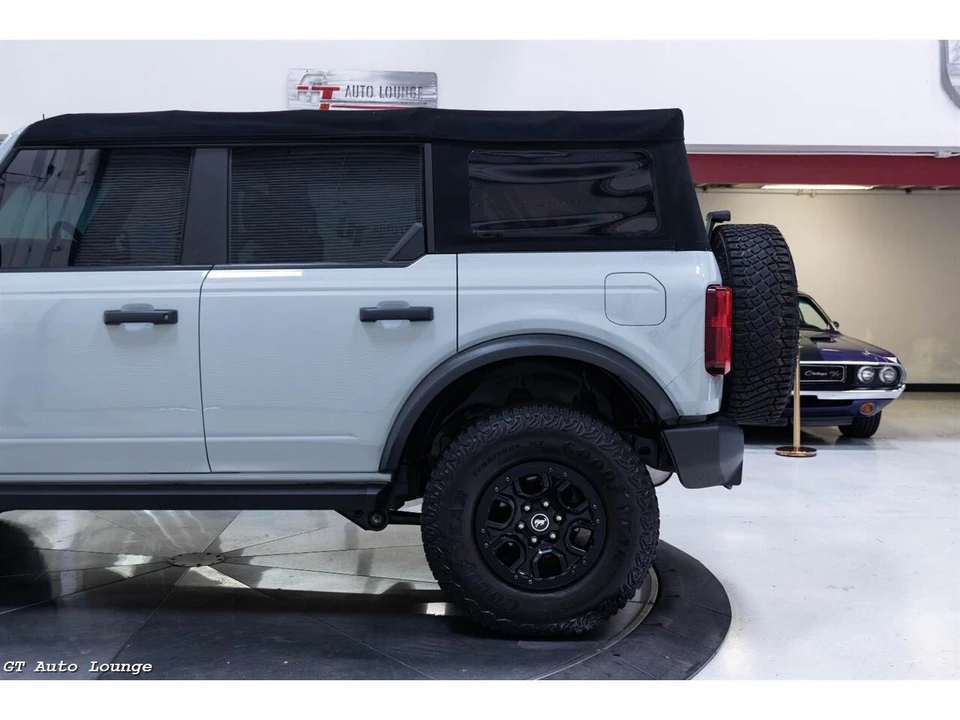 2022 Ford Bronco 6th Gen - Image 10 of 31
