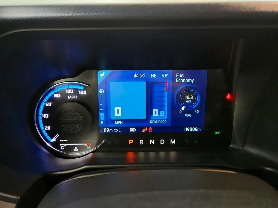 2022 Ford Bronco 6th Gen - Image 16 of 21