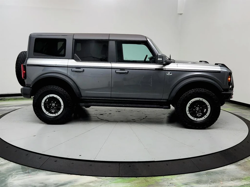 2022 Ford Bronco 6th Gen - Image 4 of 21