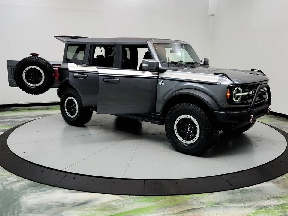 2022 Ford Bronco 6th Gen - Image 10 of 21