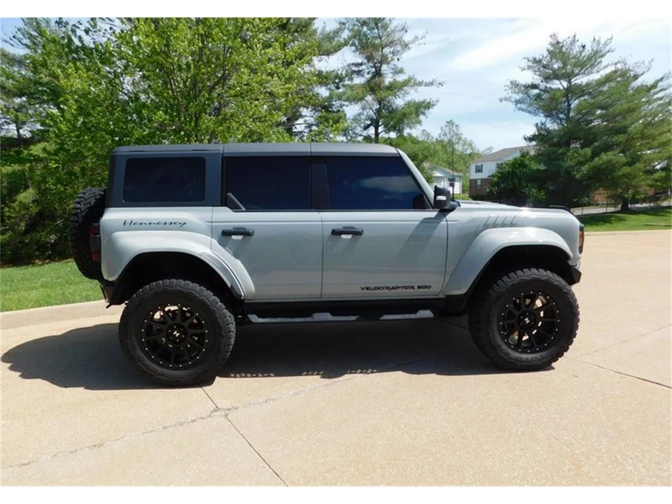 2022 Ford Bronco 6th Gen - Image 4 of 31