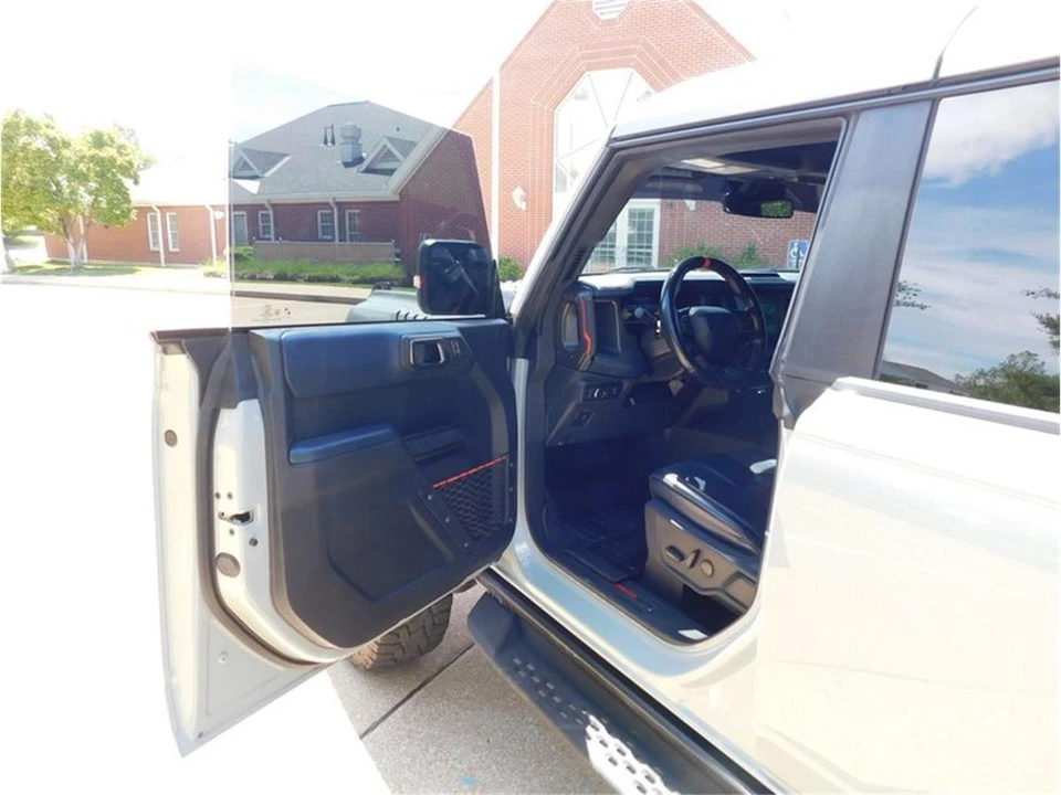 2022 Ford Bronco 6th Gen - Image 28 of 31