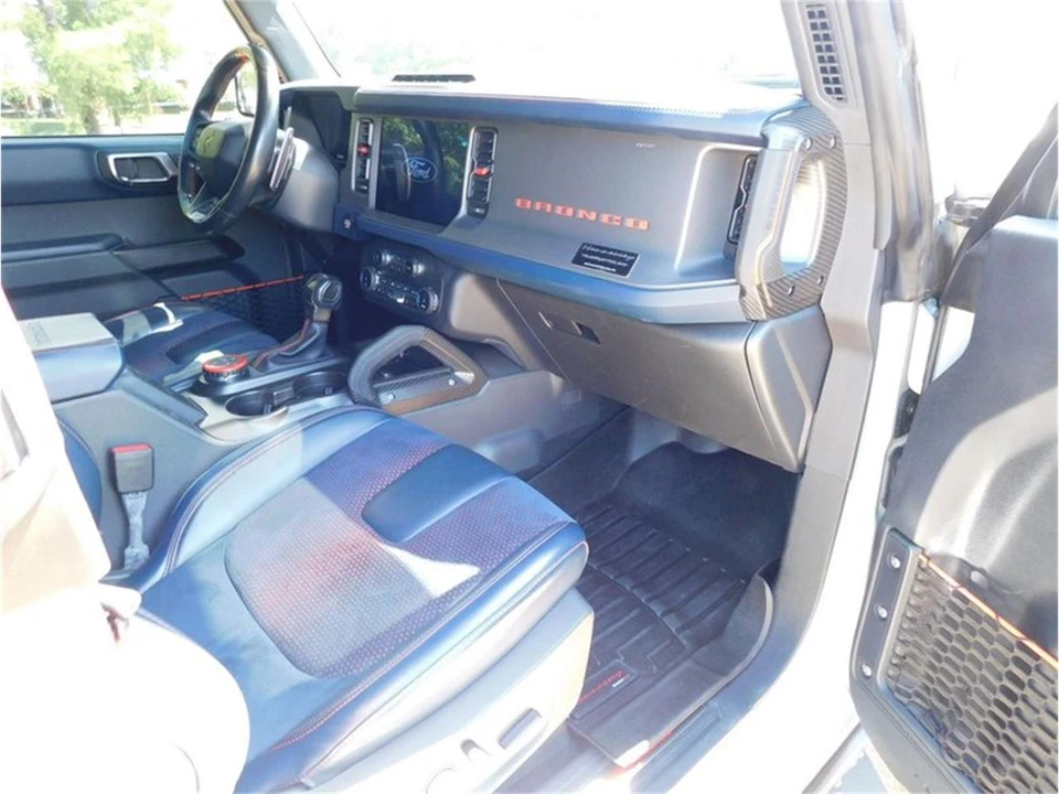 2022 Ford Bronco 6th Gen - Image 15 of 31