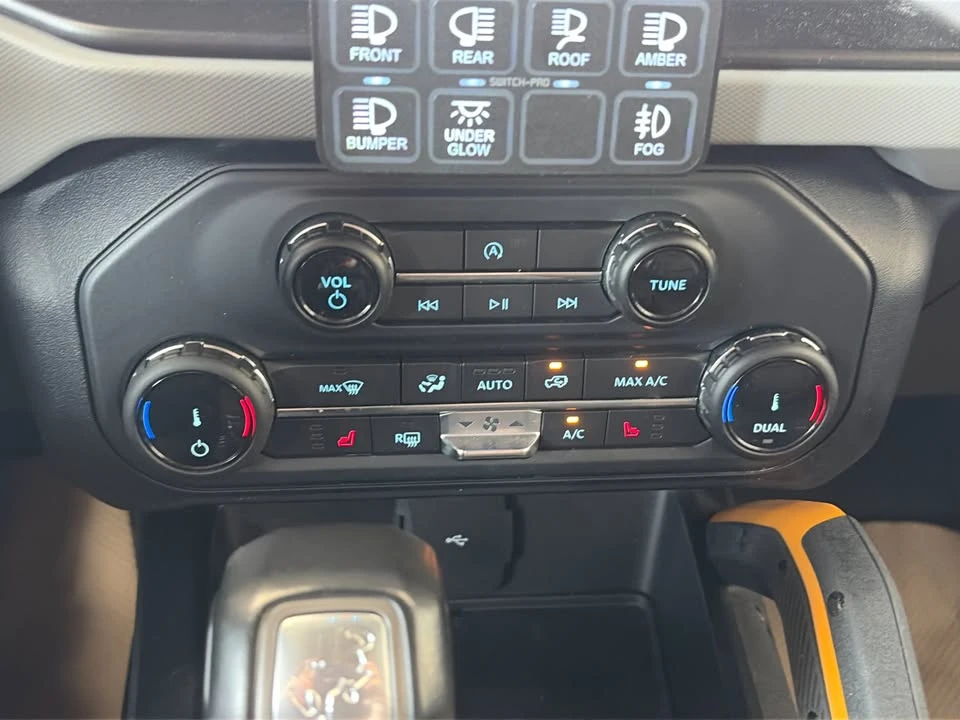 2022 Ford Bronco 6th Gen - Image 9 of 12