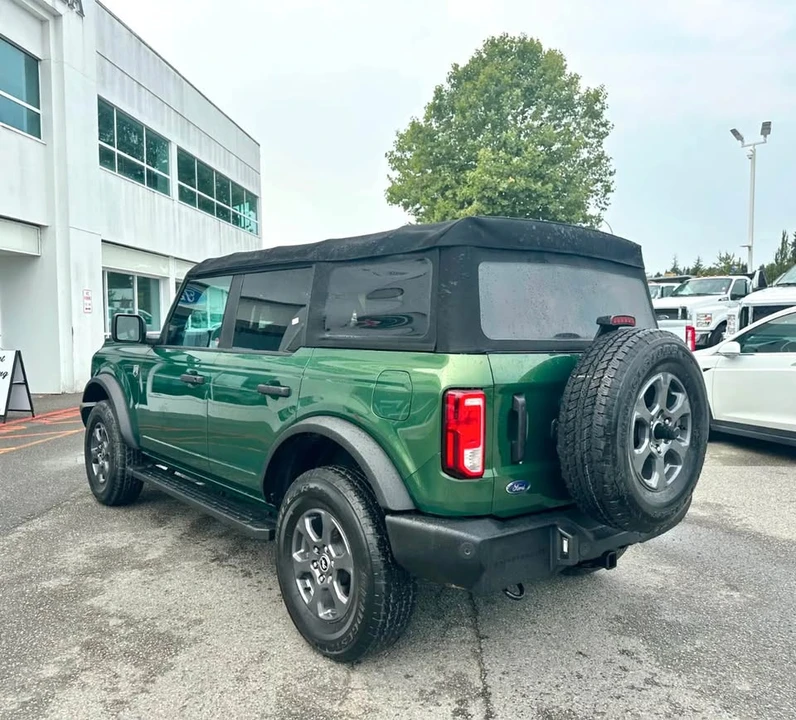 2022 Ford Bronco 6th Gen - Image 2 of 8