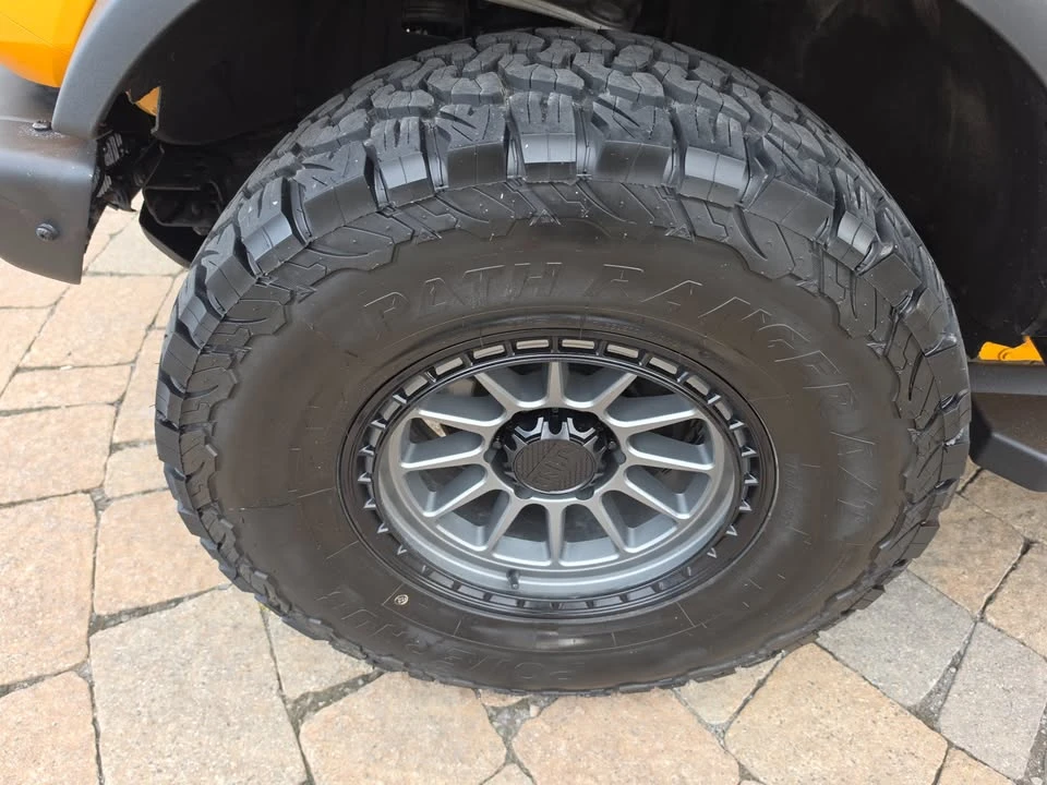 2022 Ford Bronco 6th Gen - Image 10 of 20