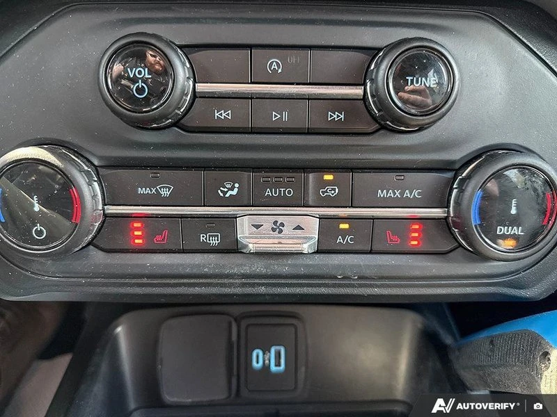2022 Ford Bronco 6th Gen - Image 16 of 17