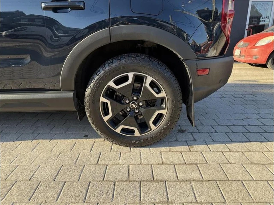2022 Ford Bronco 6th Gen - Image 26 of 29