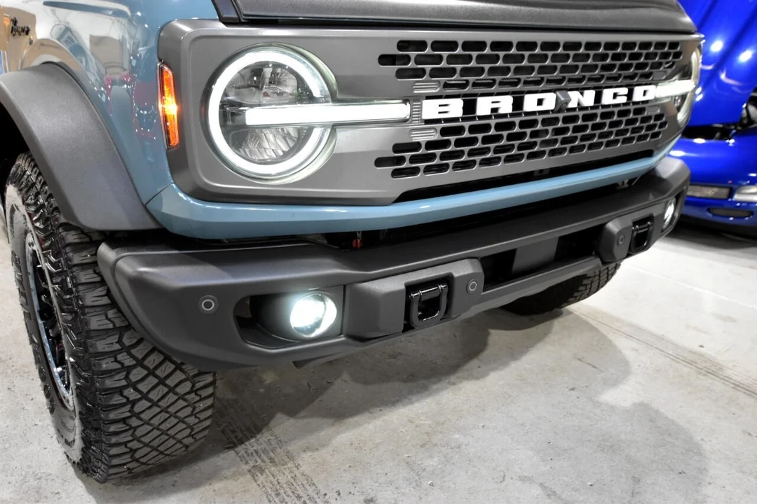 2022 Ford Bronco 6th Gen - Image 5 of 12