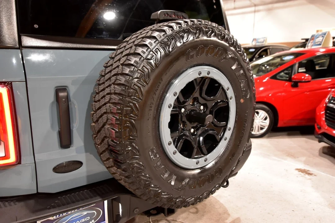 2022 Ford Bronco 6th Gen - Image 19 of 21