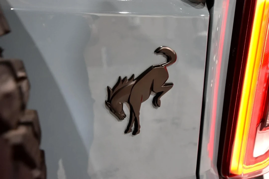 2022 Ford Bronco 6th Gen - Image 18 of 21