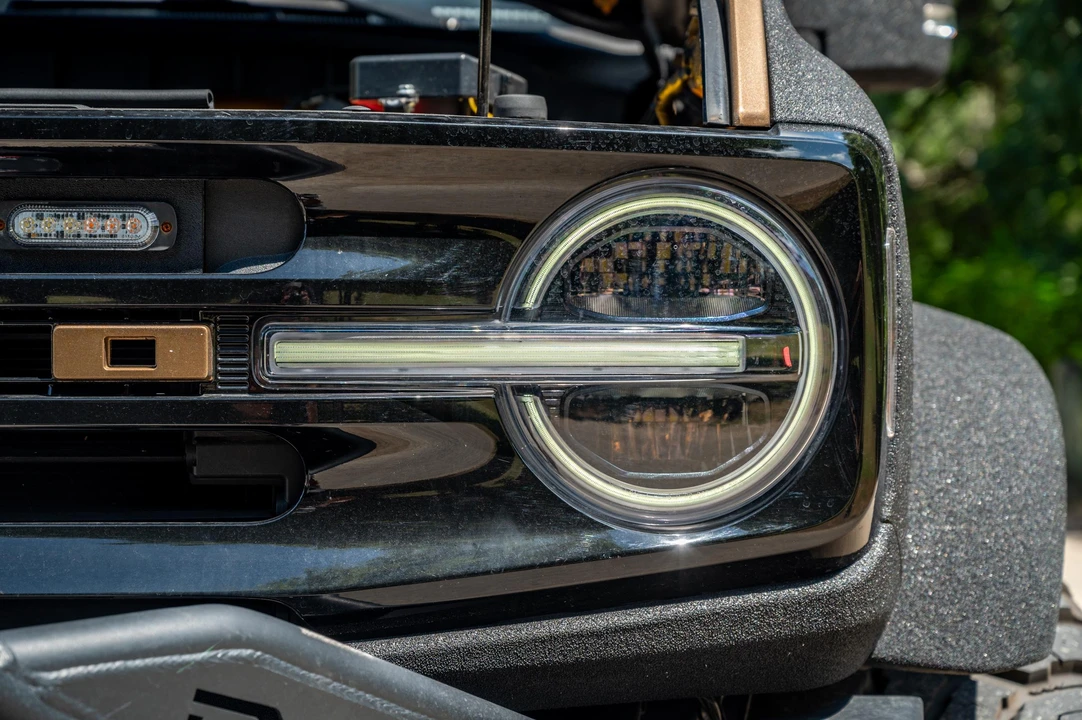 2022 Ford Bronco 6th Gen - Image 11 of 31